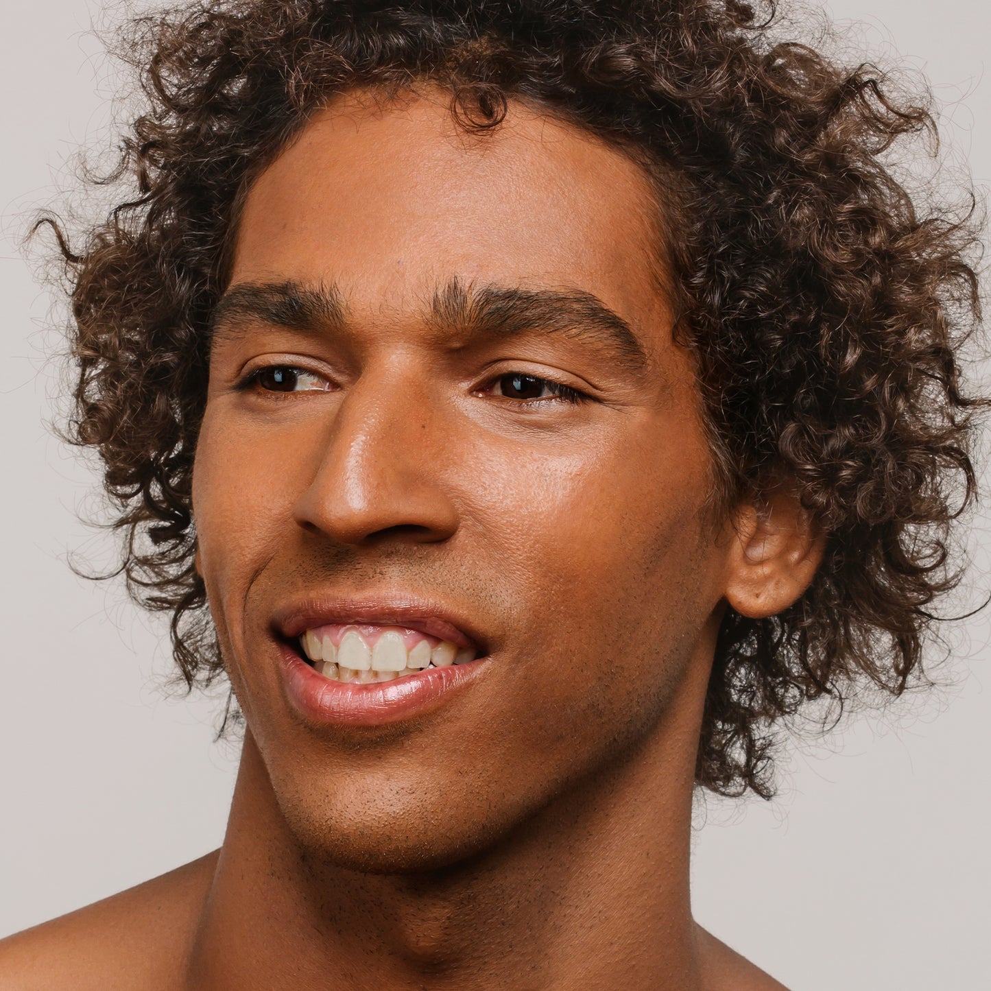 SKIN EQUAL FOUNDATION