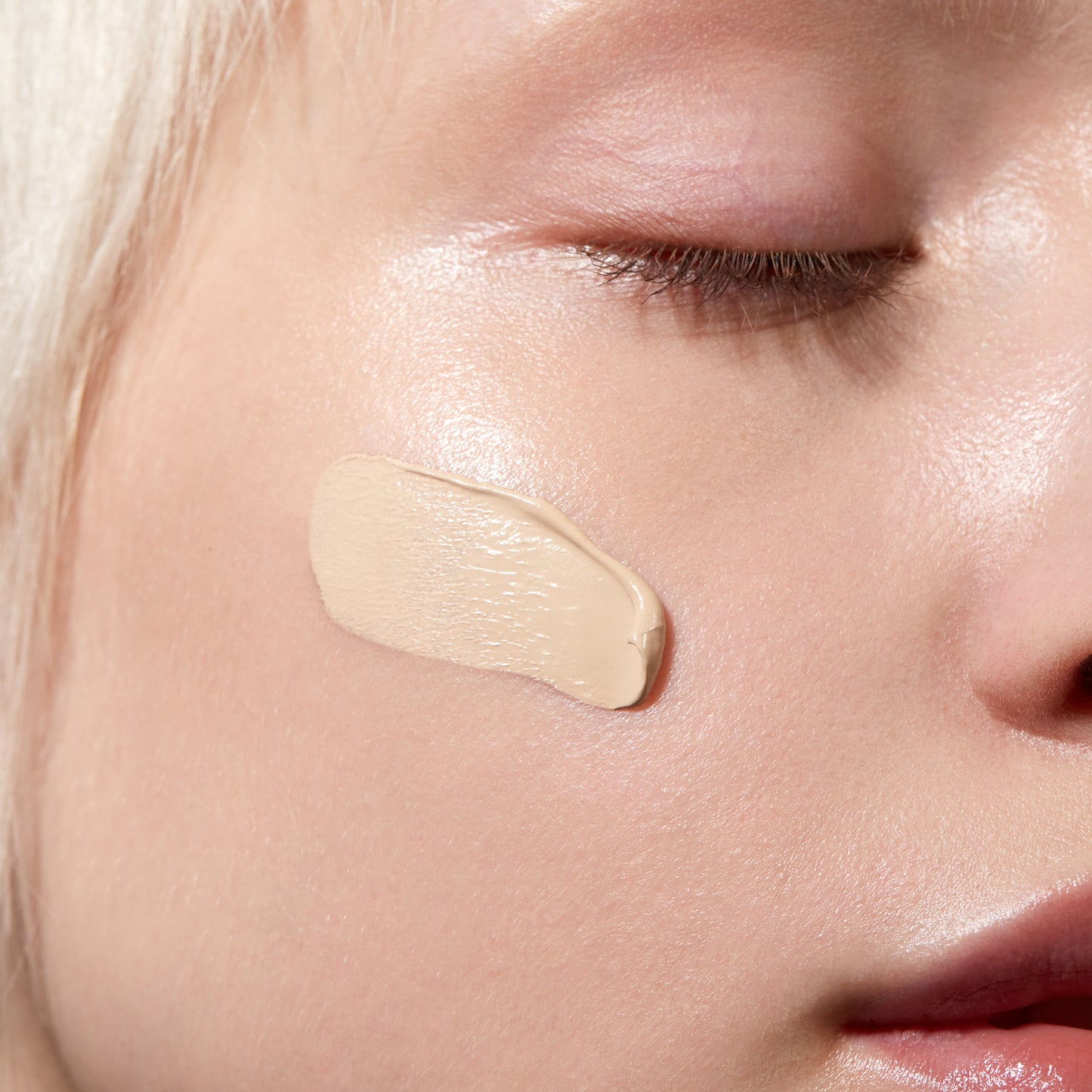 SKINONYM SEMI - MATTE PEPTIDE FOUNDATION