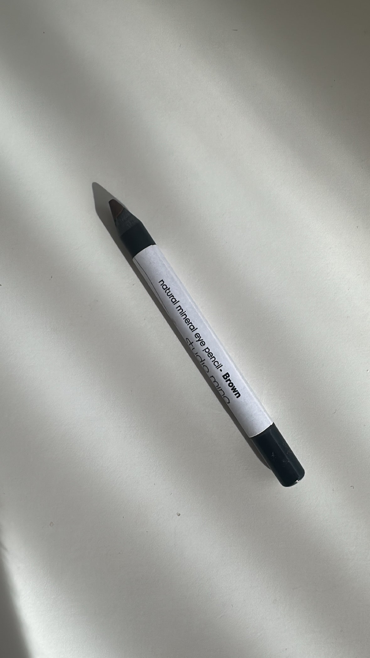 CRAYON YEUX MINÉRAL – MARRON 