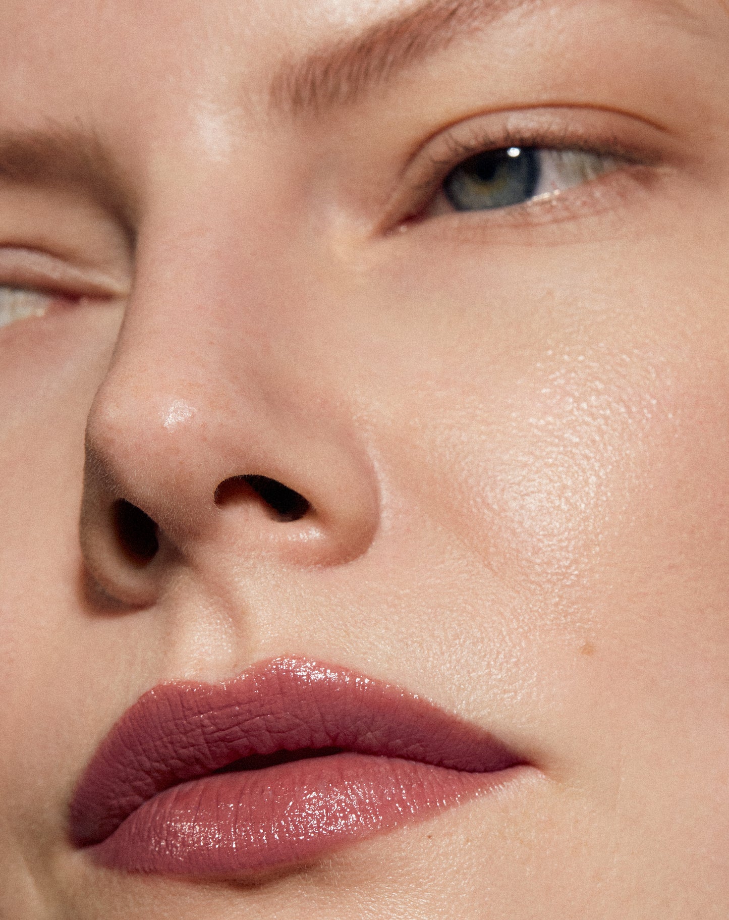 DAZZLE NIGHTS satin shine lipstick